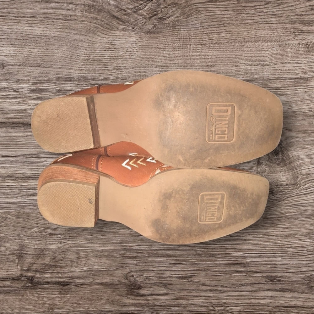 Dingo Women's Mesa Southwestern Embroidered Leather Western Boot - Picture 4 of 5